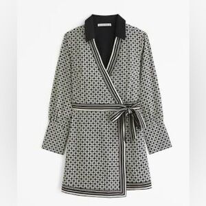 Abercrombie & Fitch NWT Monochrome Geometric Long Sleeve Wrap Dress